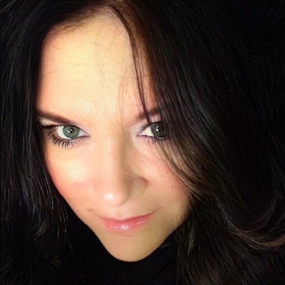 Meet your Posher, Sherry - Picture 1 of 1